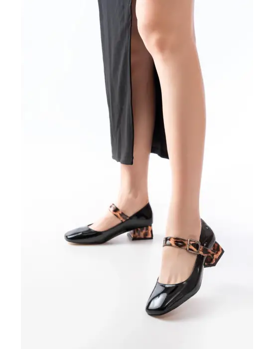 Siyah Leopar Rugan Günlük 4 Cm Topuklu Bayan Ayakkabı