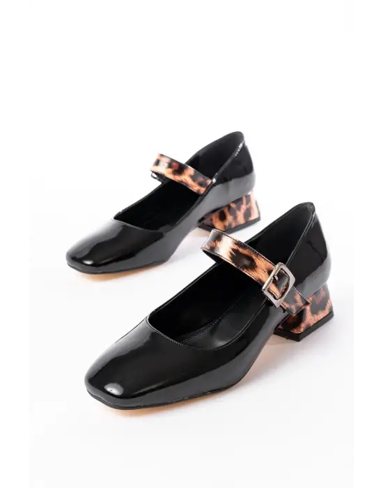 Siyah Leopar Rugan Günlük 4 Cm Topuklu Bayan Ayakkabı