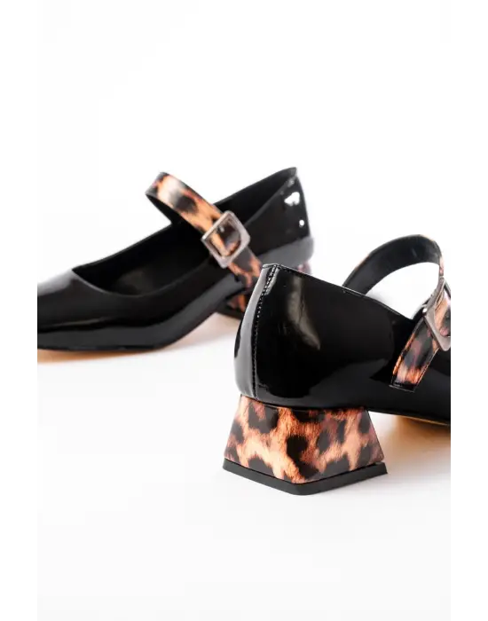 Siyah Leopar Rugan Günlük 4 Cm Topuklu Bayan Ayakkabı