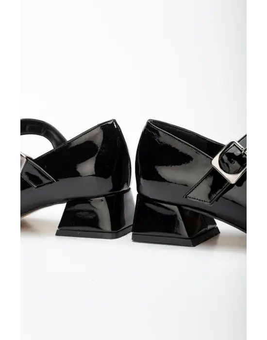 Siyah Rugan Günlük 4 Cm Topuklu Bayan Ayakkabı