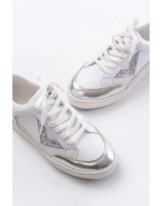 Sv-01 Beyaz Garni Bağcıklı Kadın Spor Ayakkabı