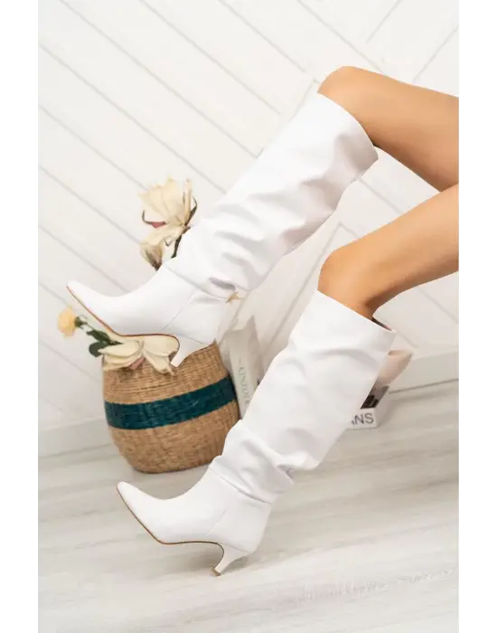 Beyaz Körüklü İnce Topuklu Günlük Kadın Çizme