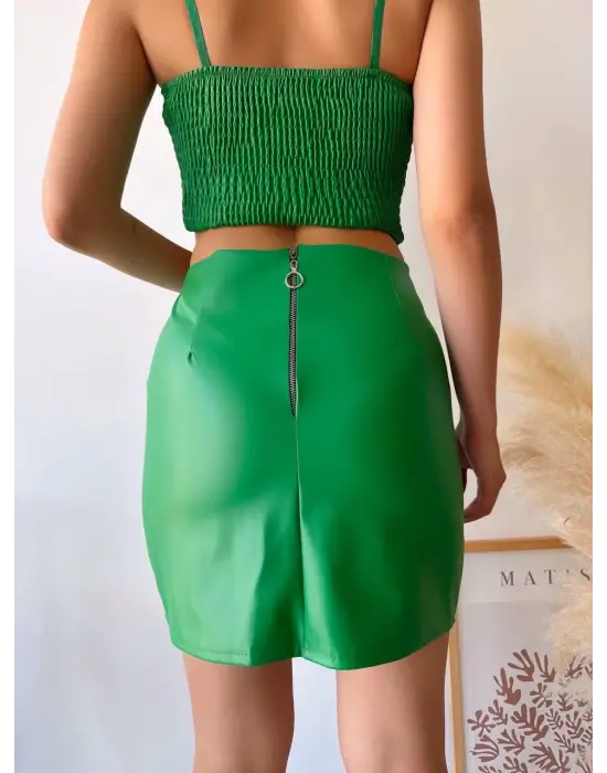 Tek Yırtmaçlı Arkadan Fermuarlı Deri Etek Yeşil S24475