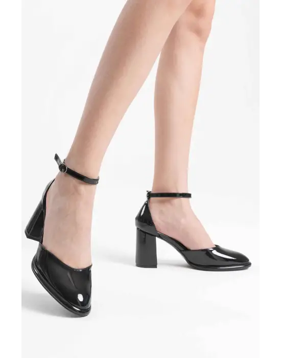 Theresa Siyah Rugan Kadın Topuklu Ayakkabı