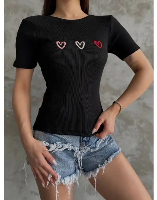 Üçlü Kalp Nakışlı Bluz