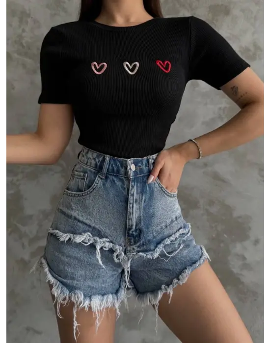 Üçlü Kalp Nakışlı Bluz