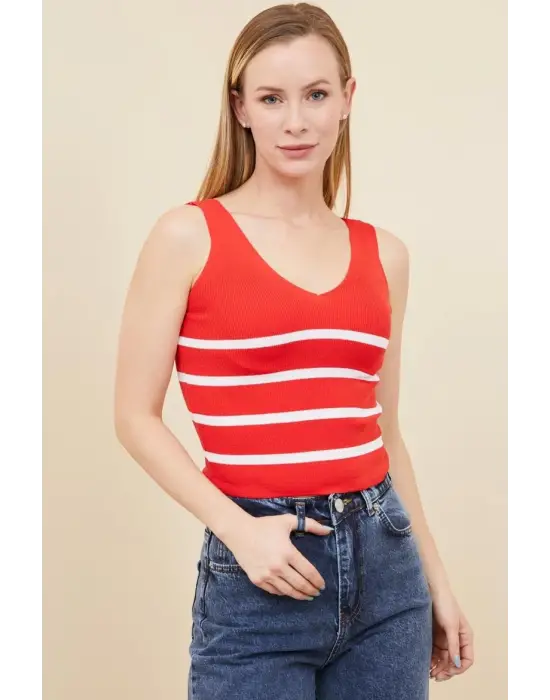 V Yaka Çizgili Triko Atlet