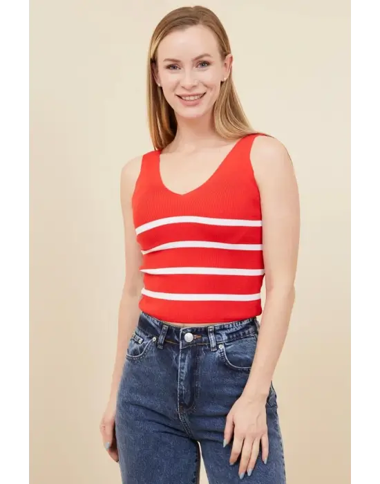 V Yaka Çizgili Triko Atlet