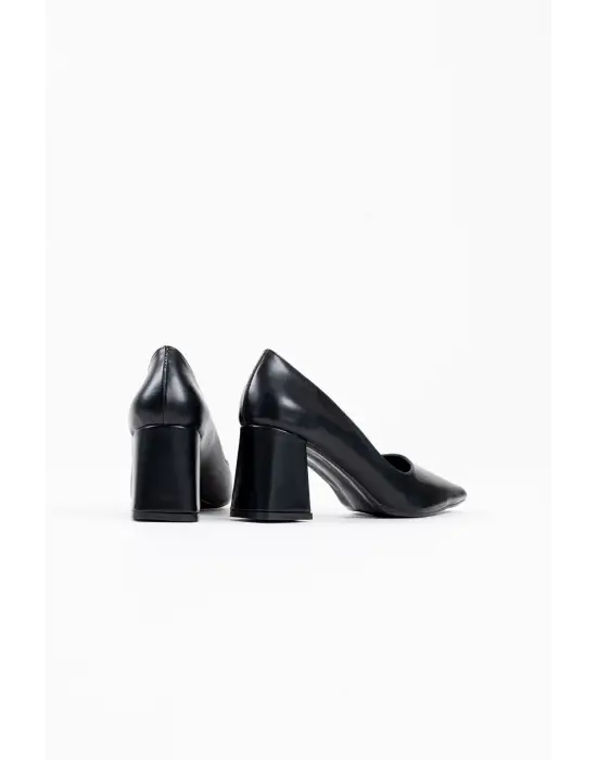 Valeria Siyah Cilt Kadın Topuklu Ayakkabı