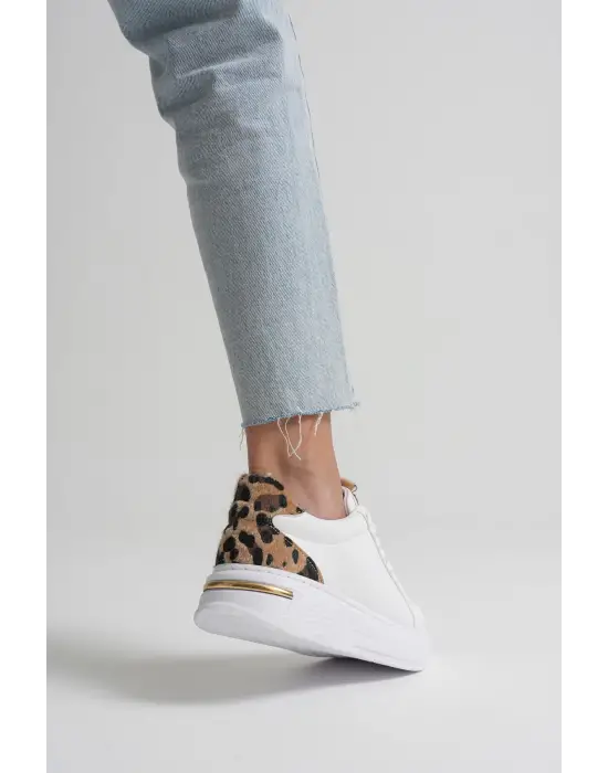 Vega Leopar Detaylı Beyaz Kadın Spor Ayakkabı