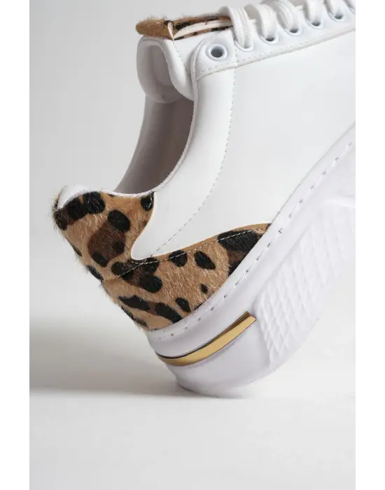 Vega Leopar Detaylı Beyaz Kadın Spor Ayakkabı