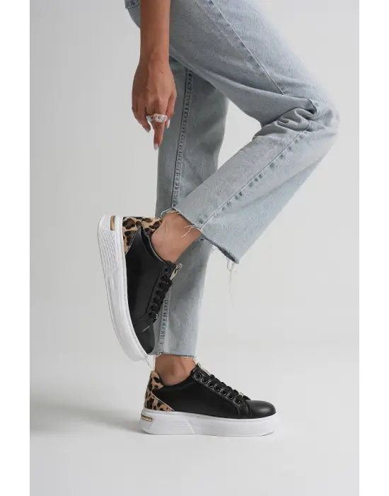 Vega Leopar Detaylı Siyah Kadın Spor Ayakkabı