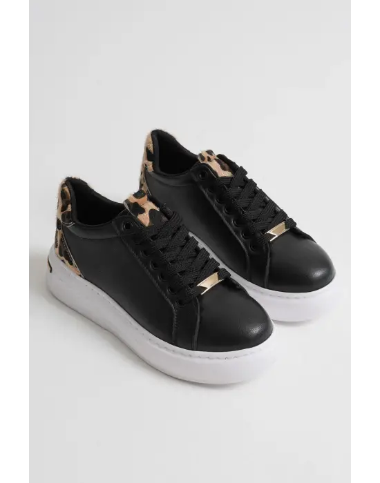 Vega Leopar Detaylı Siyah Kadın Spor Ayakkabı