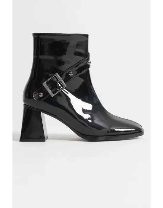 Vera Kadın Siyah Rugan Topuklu Bot