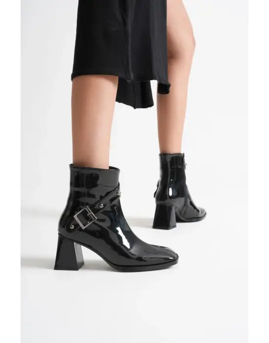 Vera Kadın Siyah Rugan Topuklu Bot