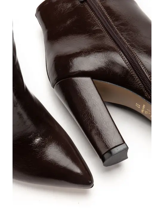 Vrt-4801  Kahve Kırışık Rugan Yüksek Kalın Topuklu Fermuarlı Kadın Bot