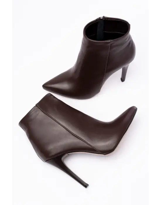 Kahverengi Yüksek İnce Topuklu Fermuarlı Kadın Bot