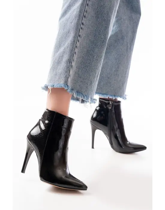 Siyah Kroko Yüksek İnce Topuklu Fermuarlı Kadın Bot