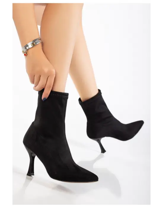 Siyah Süet Yüksek İnce Topuklu Fermuarlı Kadın Bot