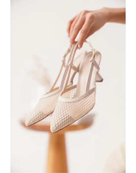 Winstey Kadın Bej Topuklu Ayakkabı