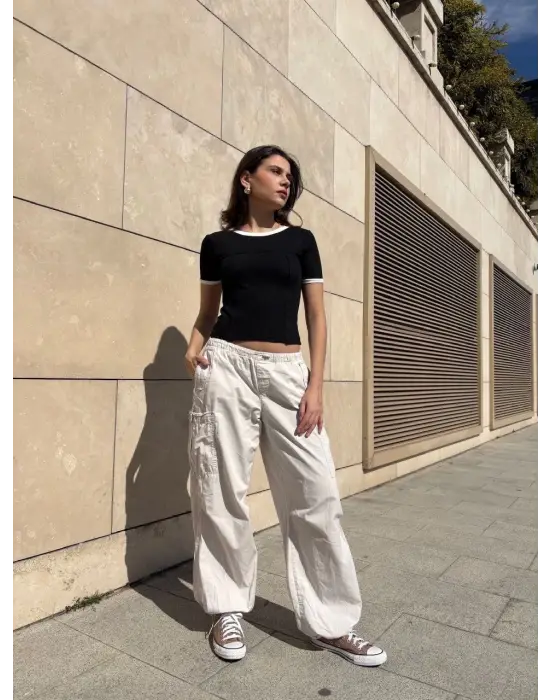 Yaka Kol Garnili Ön Parçalı Bluz