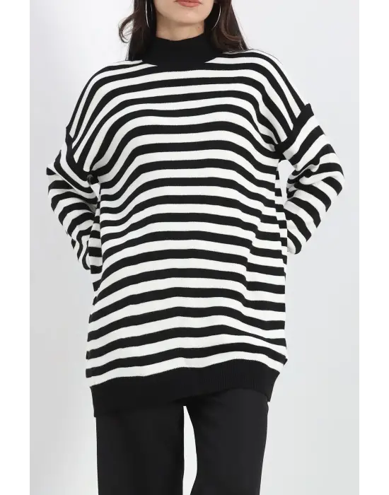 Yarım Balıkçı Yaka Çizgili Oversize Triko Kazak Siyahbeyaz