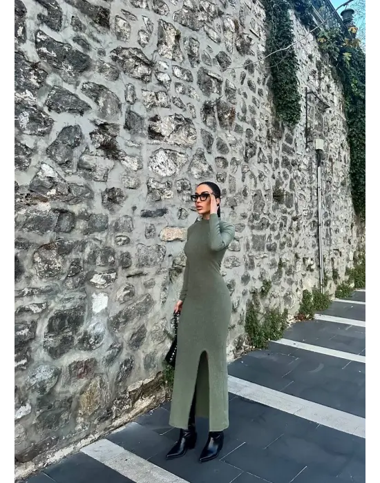 Yırtmaçlı Kalın Bürümcük Uzun Elbise Yeşil