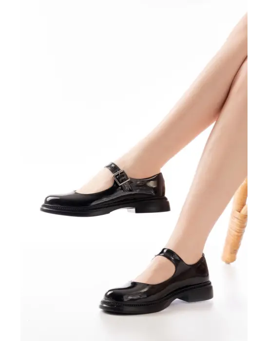 Siyah Rugan Günlük Bayan Ayakkabı