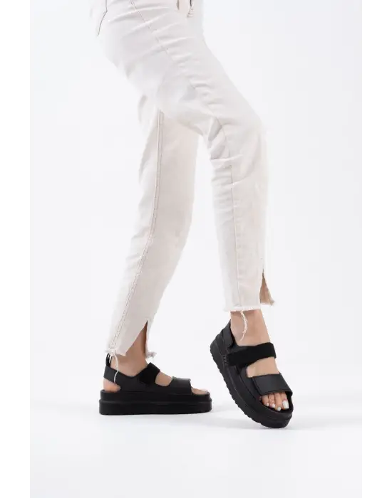 Zeta Siyah Kadın Sandalet