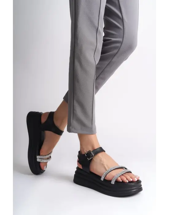 Zlohe Kalın Tokalı Taşlı Şeritli Ortopedik Taban Kadın Sandalet  St - Siyah