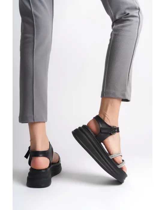 Zlohe Kalın Tokalı Taşlı Şeritli Ortopedik Taban Kadın Sandalet  St - Siyah