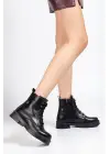 02-2003 Siyah Kırışık Rugan Bağcıklı Fermuarlı Günlük Kadın Bot