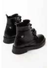 02-2003 Siyah Kırışık Rugan Bağcıklı Fermuarlı Günlük Kadın Bot