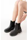 Siyah Lastikli Günlük Kadın Bot