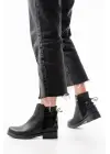 Siyah Arka Bağcık Aksesuarlı Fermuarlı Günlük Kadın Bot