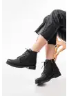 Siyah Bağcıklı Fermuarlı Günlük Kadın Bot