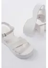 24414-1005 Beyaz Günlük Çapraz Dolgu Topuk Kadın Sandalet