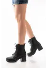 Siyah Bağcıklı Fermuarlı Kalın Topuklu Günlük Kadın Bot
