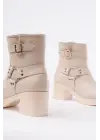 Bej Toka Aksesuarlı Fermuarlı Kalın Topuklu Günlük Kadın Bot