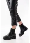 Siyah Kalın Taban Lastikli Günlük Kadın Bot