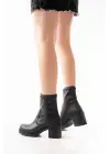 Siyah Günlük Kalın Topuklu Kadın Bot