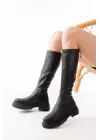 Siyah Fermuarlı Günlük Kadın Çizme