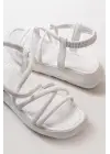 Beyaz Lastikli Kadın Sandalet