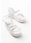 861-1222 Beyaz Tokalı Bilekten Bağlamalı Dolgu Kadın Sandalet