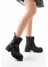 Siyah Fermuarlı Günlük Kadın Bot