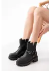 Siyah Fermuarlı Günlük Kadın Bot