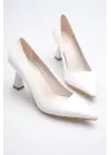 Beyaz Sivri Burun Orta Topuklu Kadın Stiletto TR20MS02B