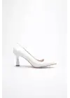 Beyaz Sivri Burun Orta Topuklu Kadın Stiletto TR20MS02B