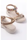 Bej Taşlı Arka Lastikli Günlük Kadın Sandalet