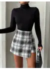 İki Düğmeli Şort Ch Kumaş Etek Ekoseli Siyahbeyaz H26414